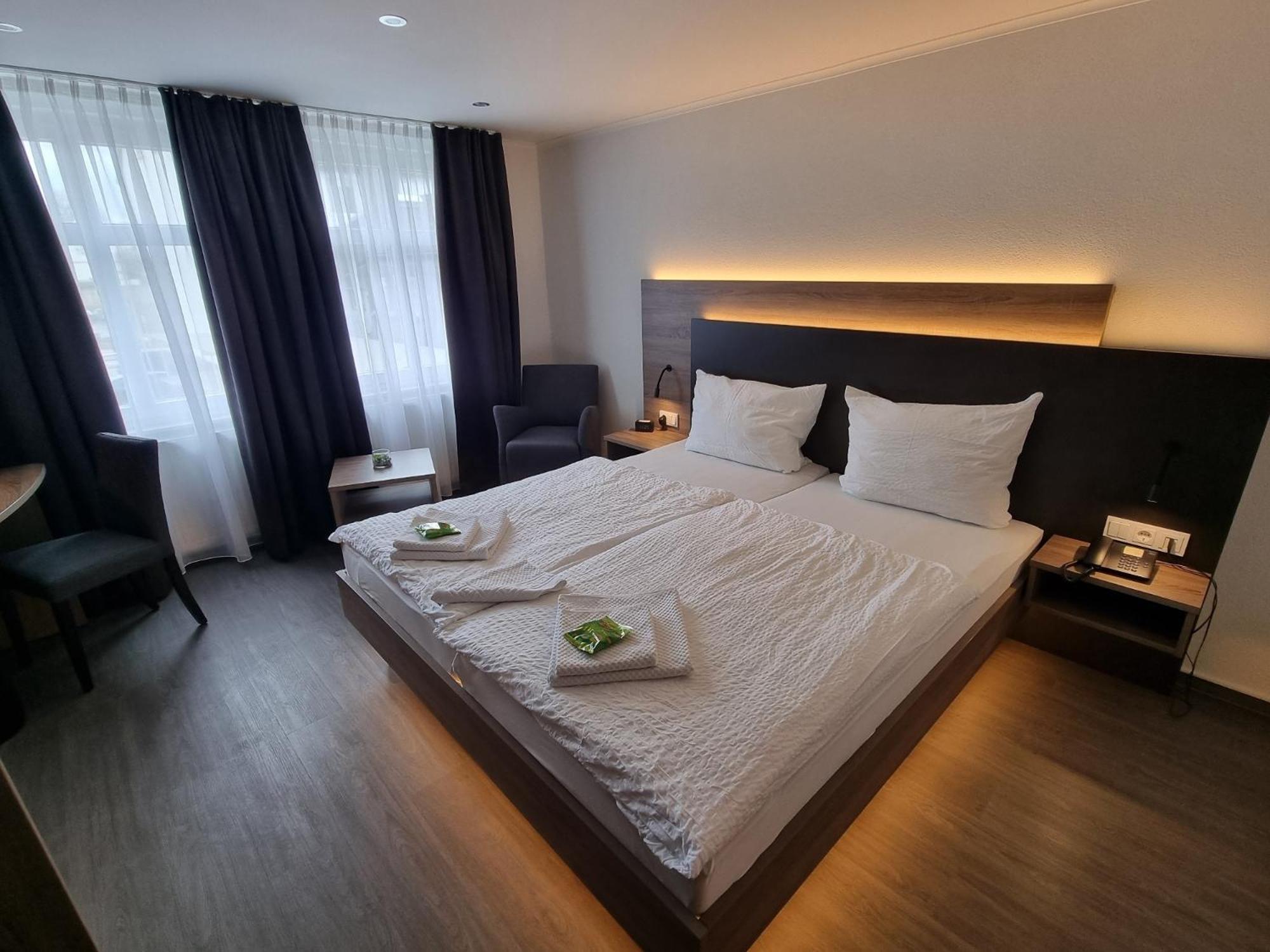 Hotel Zum Weserdampfschiff 3*