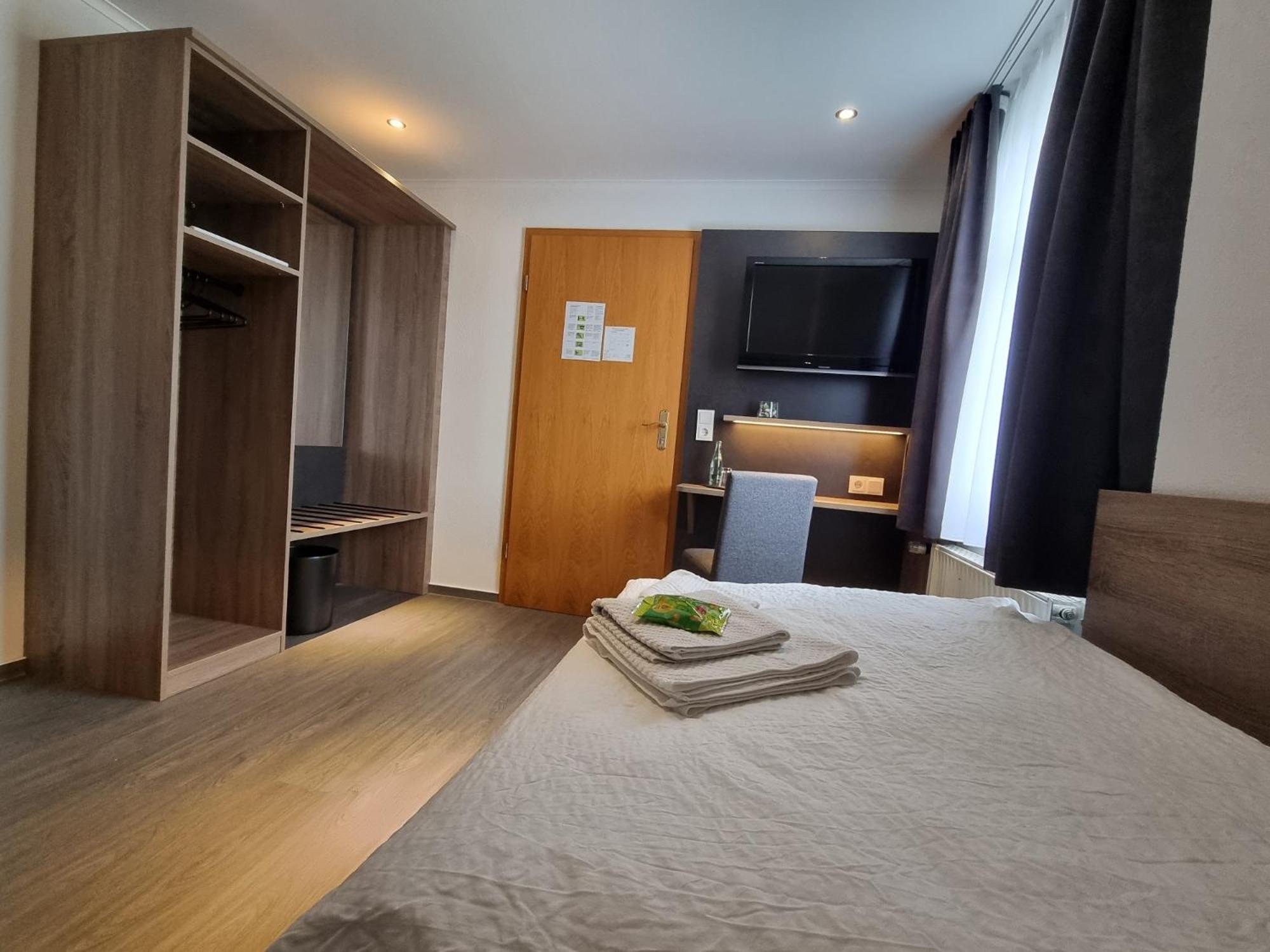Hotel Zum Weserdampfschiff 3*